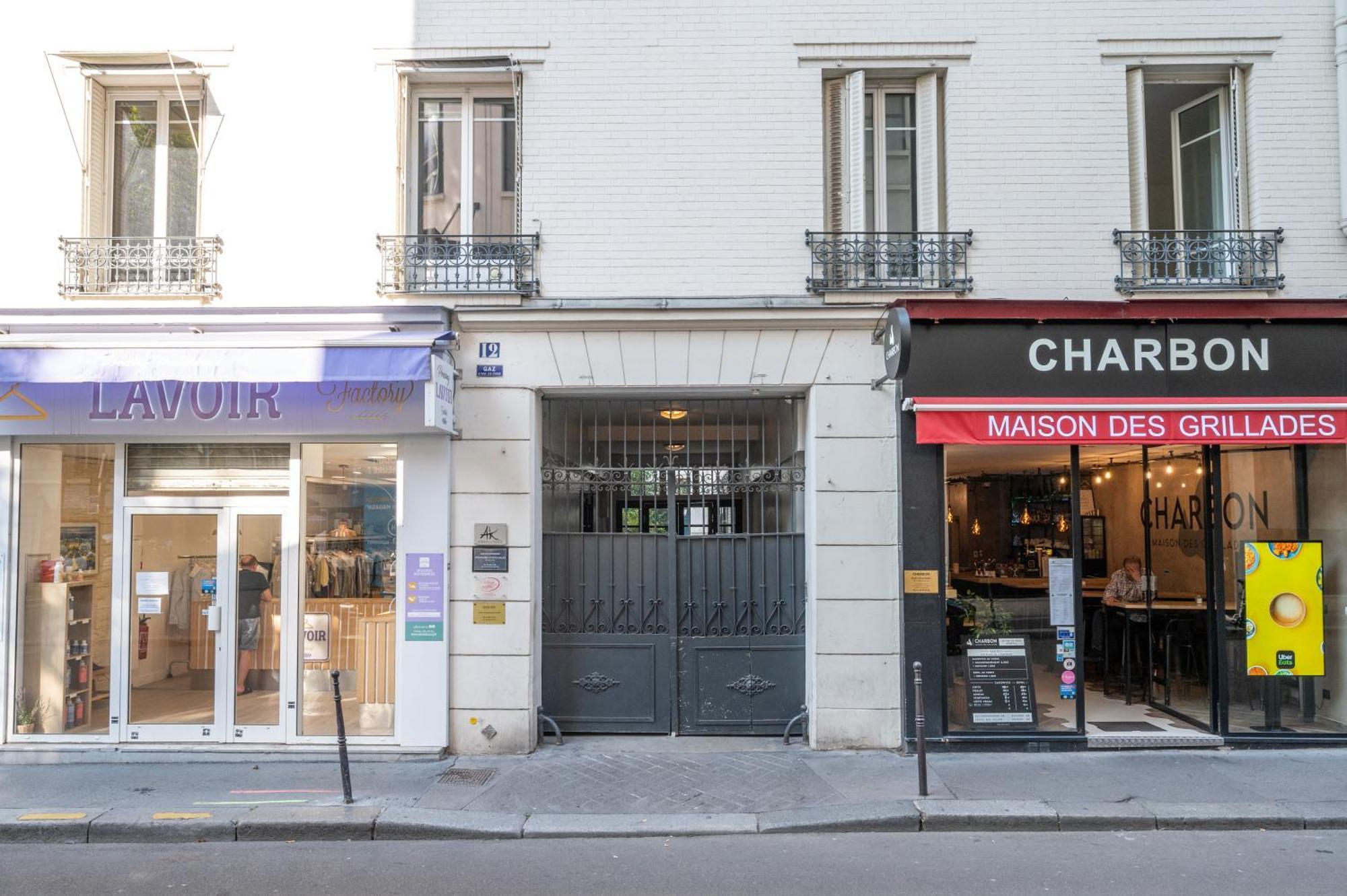 Little Boudoir Of Paris Champs-Elysees Екстериор снимка
